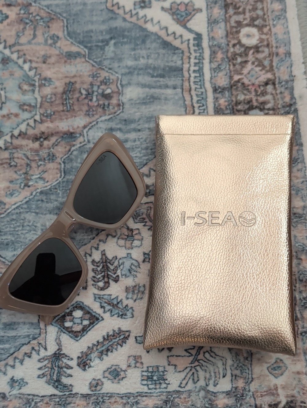 I-Sea  Square Cateye Sunglasses with Rose Gold Pouch